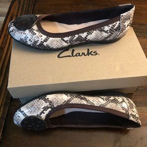 Clark’s Flat shoes.